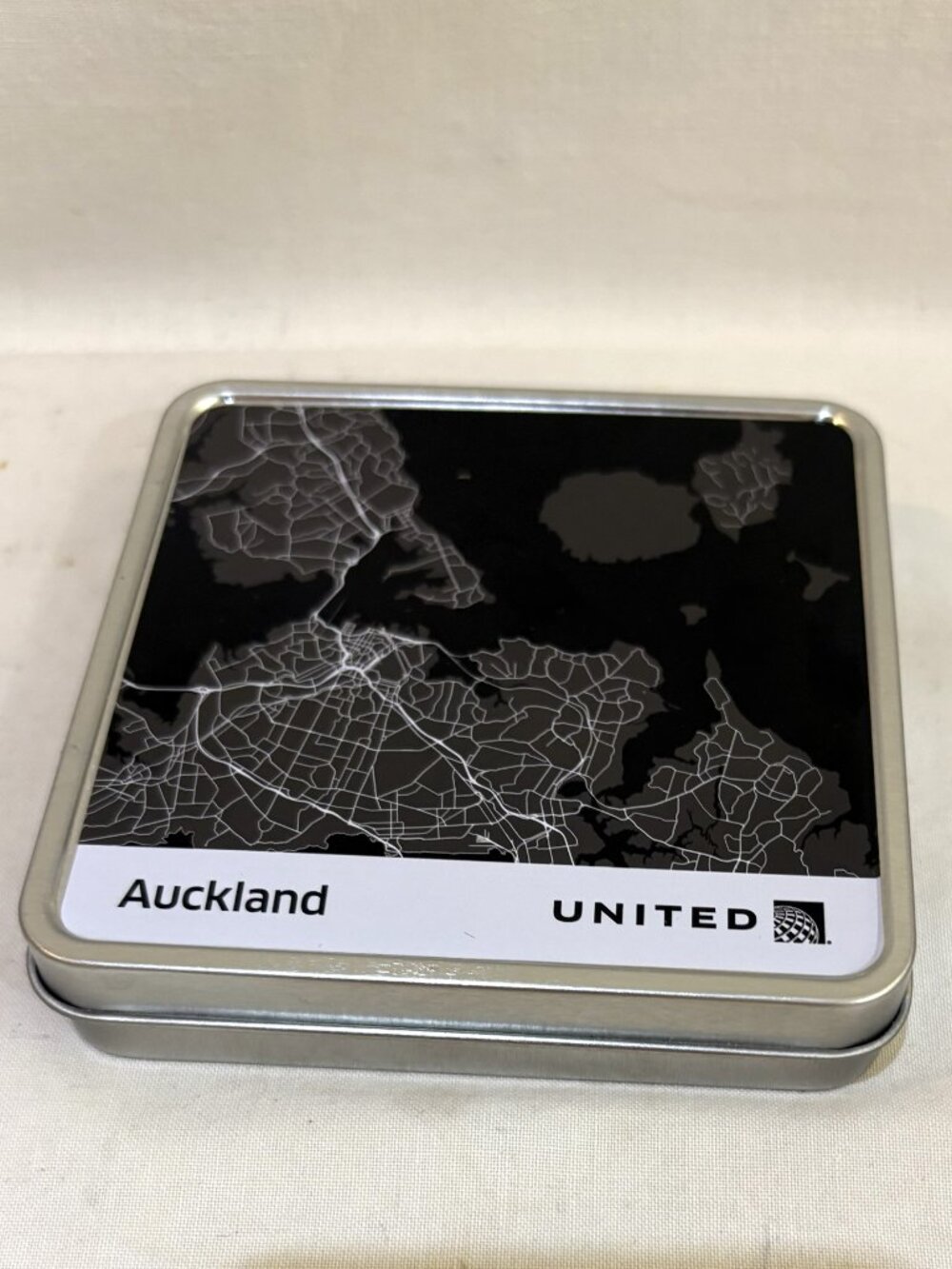 United Airlines Lucite Acrylic Coaster City Maps Set of 4 in Tin Box